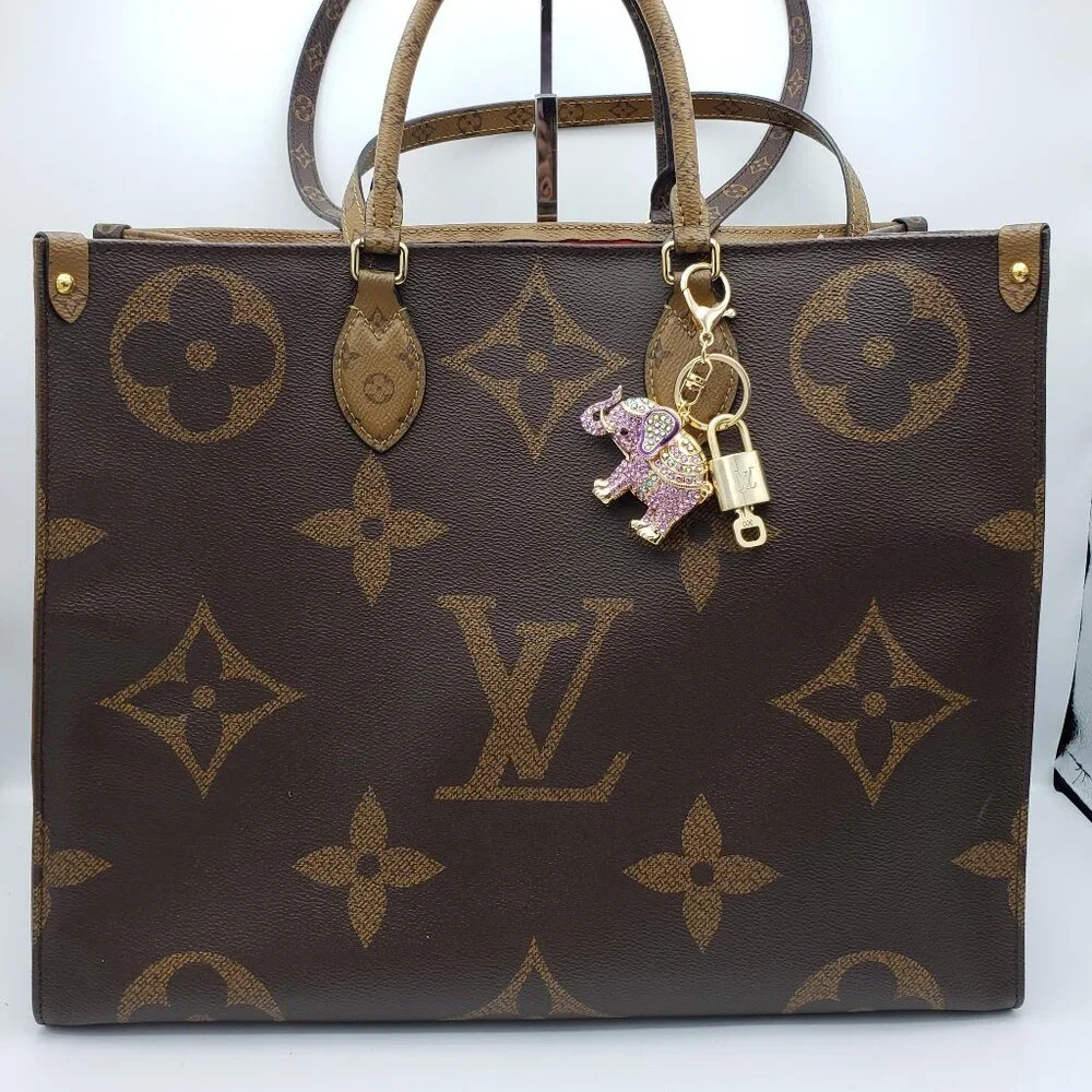 Authentic Louis Vuitton Gold Lock & Key ✨ Unbranded Elephant Bag Charm Keychain